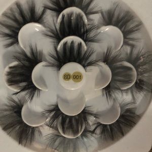 Brand new pack of eyelashes never worn